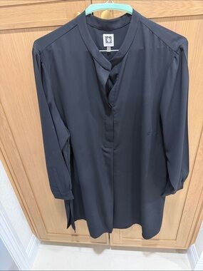 Anne Klein Black Long-Sleeve V-Neck Tunic Blouse